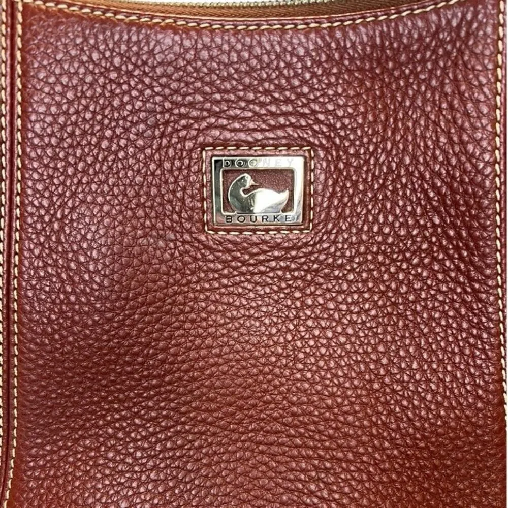 Dooney & Bourke Women Brown Peeble Leather Zip Closure Clutch Shoulder Hobo Bag